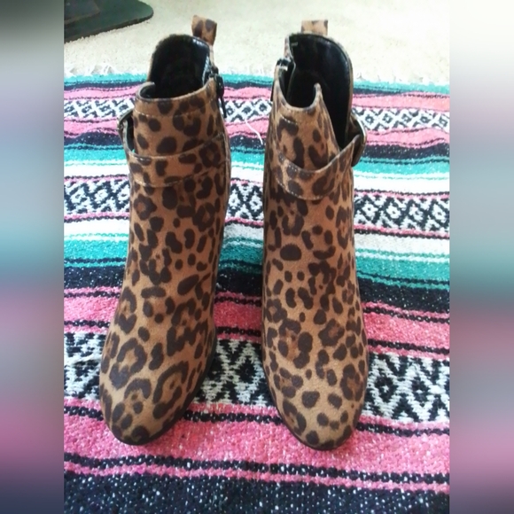 Time and Tru Brown Leopard Ankle Booties - Picture 1 of 5